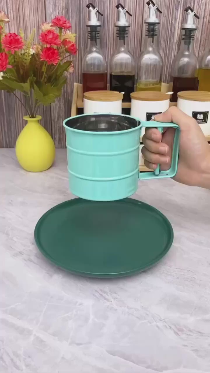 ECOMNEST'S Stainless Steel Flour Sieving Cup.